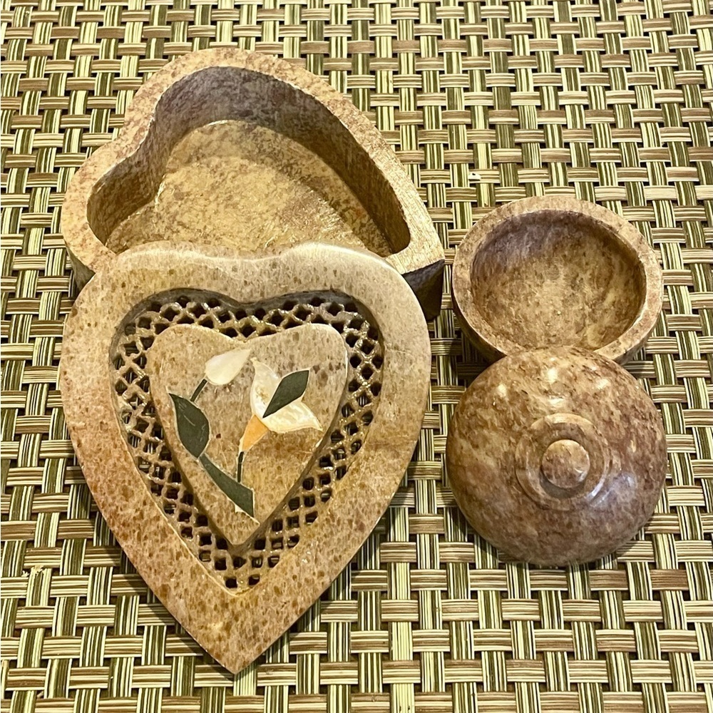 2 Vintage Marble Soapstone Earth-tones 4” and 2” Trinket Boxes. Made in India